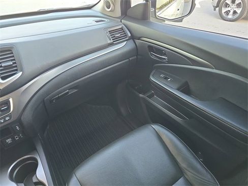 Used 2019 Honda Ridgeline RTL-T image 15