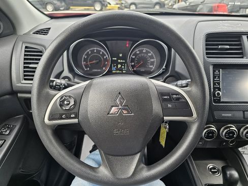 Used 2023 Mitsubishi Outlander Sport SE image 31