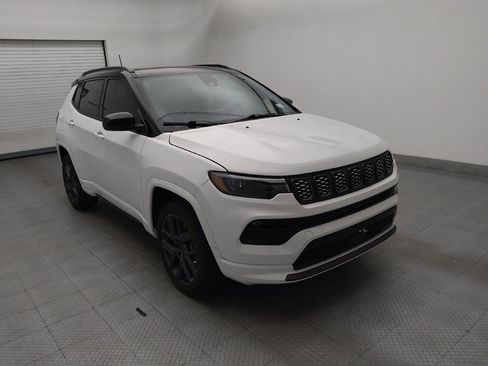 Used 2024 Jeep Compass Limited w/ High Altitude Package AWD/4WD image 13