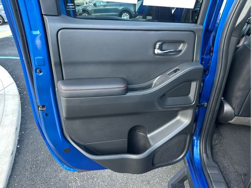 Used 2025 Nissan Frontier PRO-4X w/ Pro Premium Package image 39