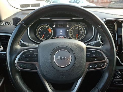 Used 2021 Jeep Cherokee Limited image 19