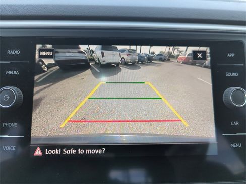 Used 2020 Volkswagen Atlas Cross Sport SE image 37