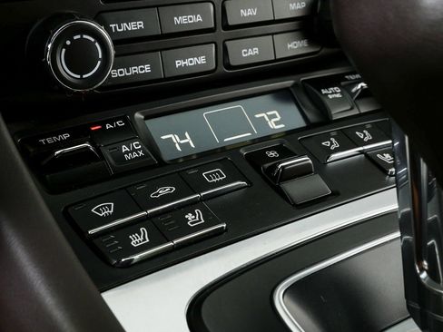 Certified 2018 Porsche 911 Carrera 4S image 18