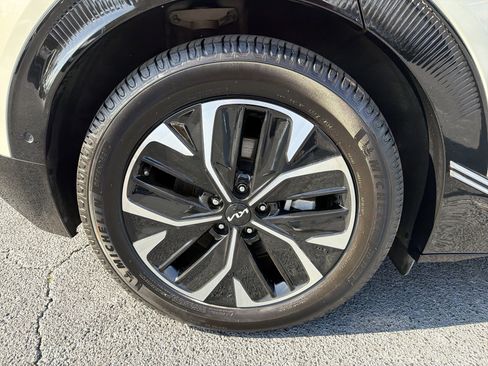 Used 2022 Kia EV6 Wind w/ Wind Technology Package image 17