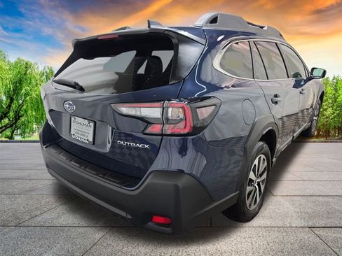 Certified 2025 Subaru Outback Premium image 4