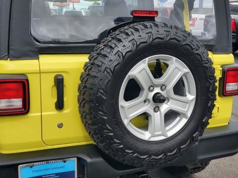 Used 2023 Jeep Wrangler Sport AWD/4WD image 25