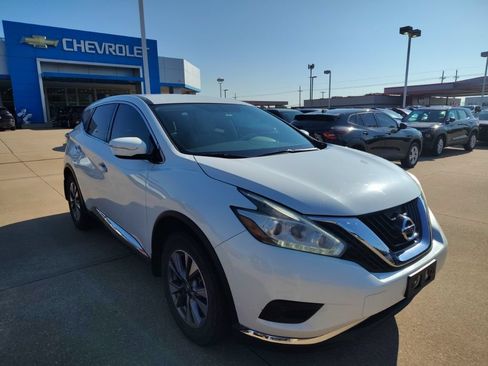 Used 2015 Nissan Murano S FWD image 3