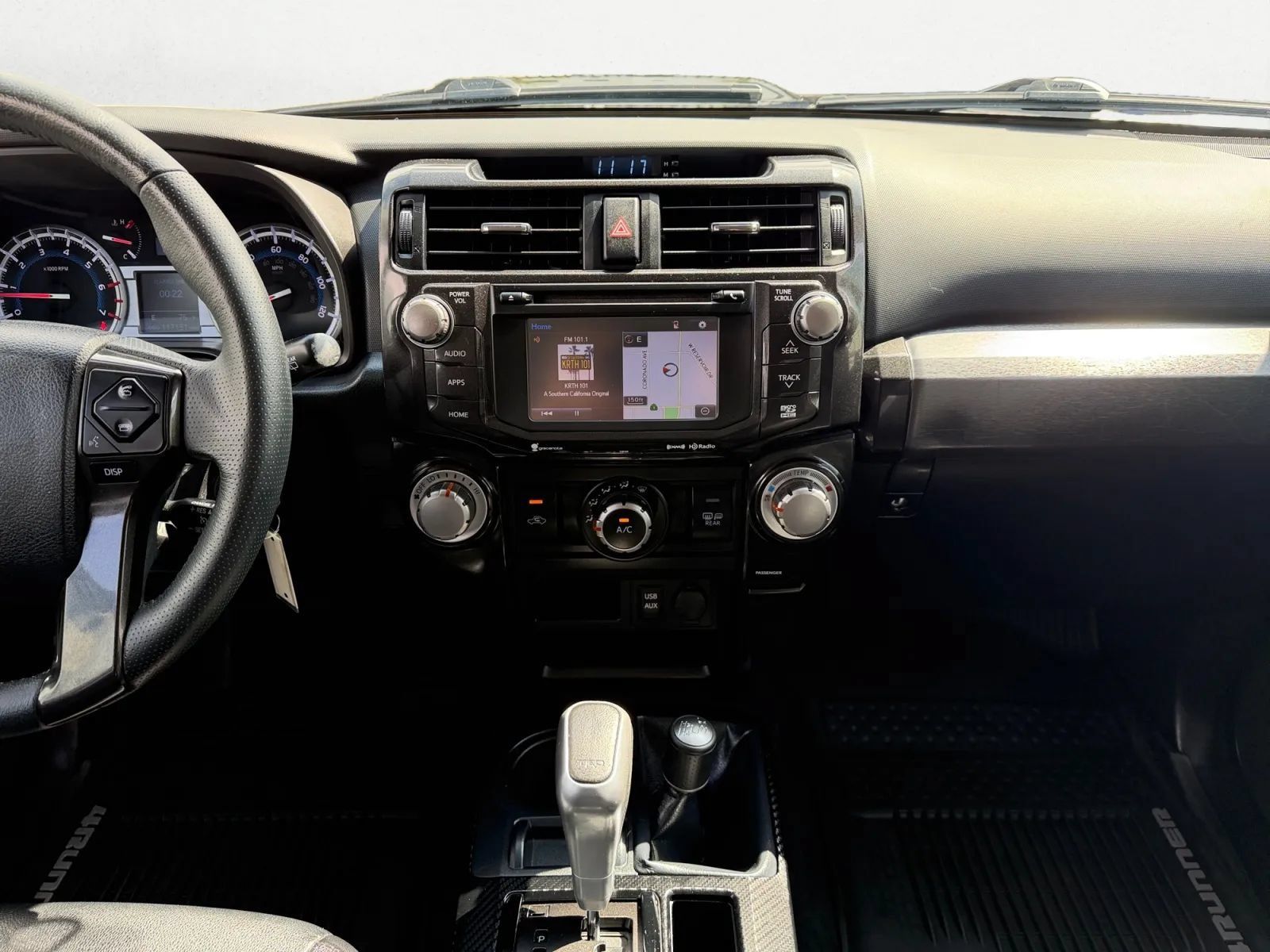 Used 2018 Toyota 4Runner TRD Off-Road Premium AWD/4WD image 13