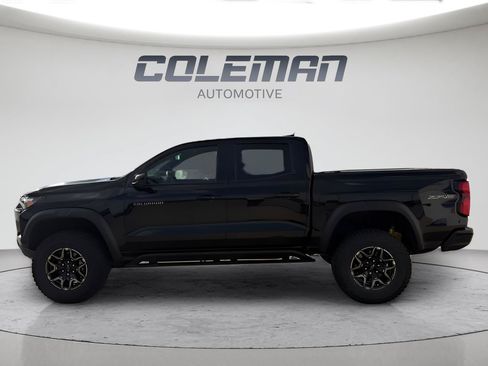 Used 2024 Chevrolet Colorado ZR2 w/ ZR2 Convenience Package III AWD/4WD image 2