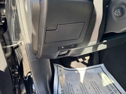 Used 2023 Lexus ES 250 w/ Premium Package image 17