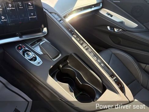 Used 2025 Chevrolet Corvette Stingray Coupe w/ 1LT RWD image 28