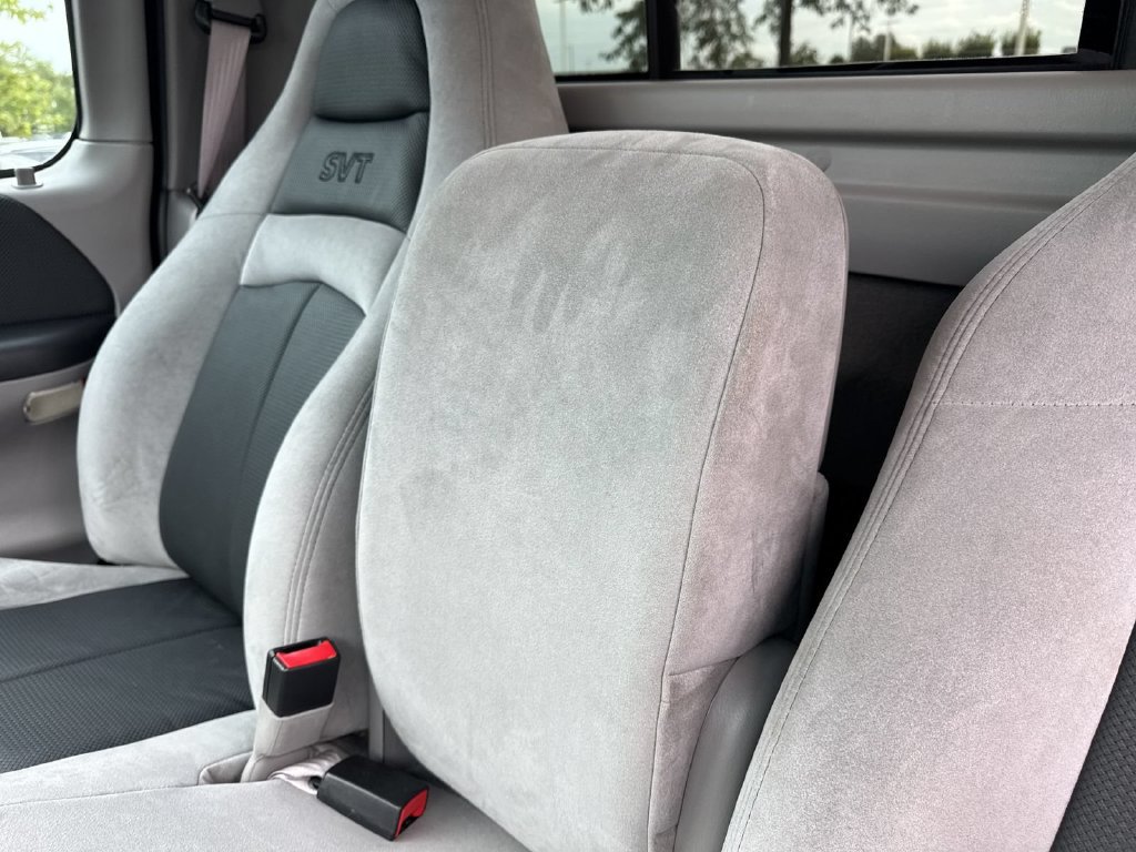 Used 2001 Ford F150 Lightning RWD image 13