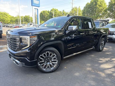 Used 2024 GMC Sierra 1500 Denali Ultimate image 5