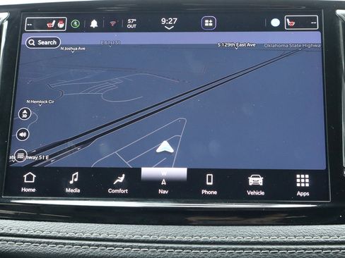 Used 2023 Chrysler Pacifica Limited image 26