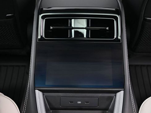 Certified 2026 Porsche Panamera image 8