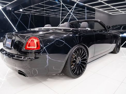 Used 2016 Rolls-Royce Dawn image 21