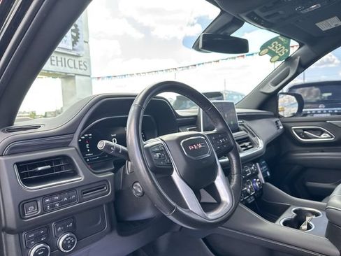 Used 2022 GMC Yukon SLT w/ SLT Premium Package AWD/4WD image 9