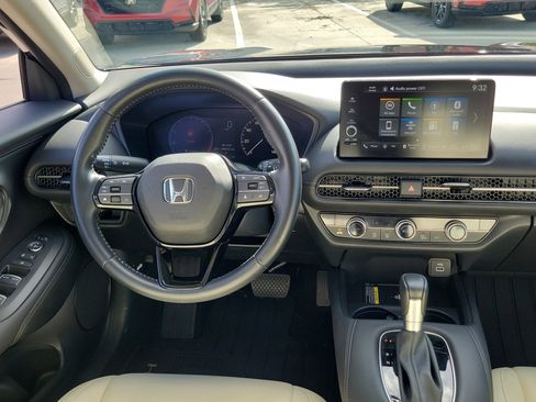 Certified 2025 Honda HR-V EX-L image 16
