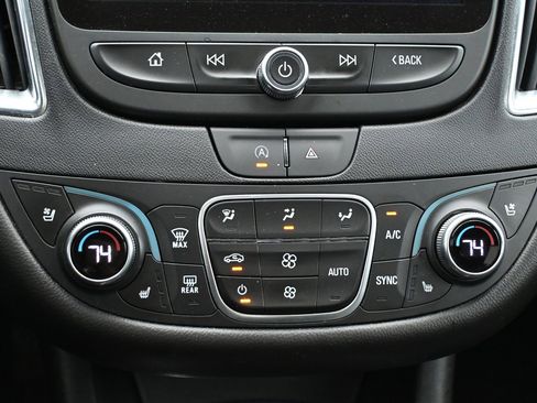 Used 2024 Chevrolet Malibu LT FWD image 18