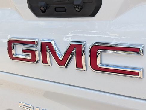 New 2026 GMC Sierra 1500 AT4X AWD/4WD image 13