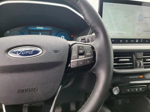 Used 2023 Ford Escape Platinum w/ Class II Trailer Tow Package AWD/4WD image 18