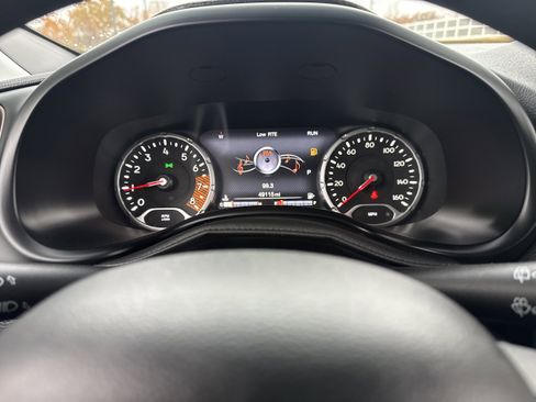 Used 2023 Jeep Renegade Latitude image 21