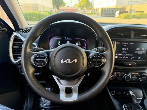 Used 2023 Kia Soul LX w/ Option Group 015 FWD image 20