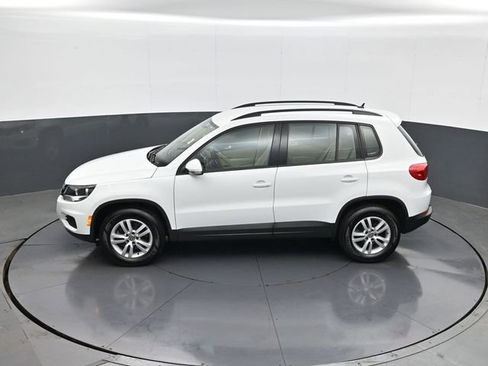 Used 2016 Volkswagen Tiguan S image 20