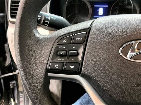 Used 2021 Hyundai Tucson SE image 18
