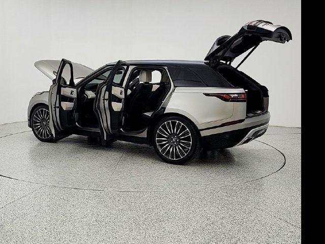 Used 2018 Land Rover Range Rover Velar AWD/4WD image 12