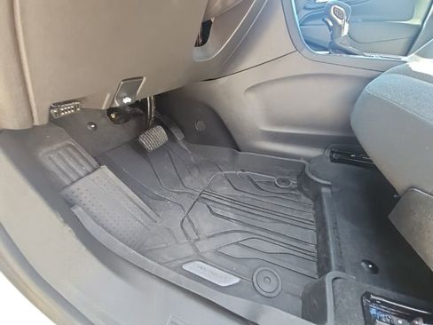 Used 2024 Chevrolet Equinox LT AWD/4WD image 18