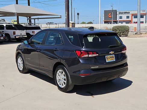 Certified 2022 Chevrolet Equinox LS FWD image 5