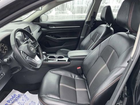 Certified 2025 Nissan Altima 2.5 SR FWD image 14