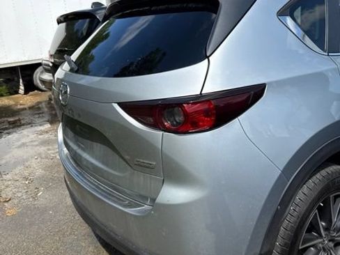 Used 2018 MAZDA CX-5 Touring w/ Preferred Equipment Package AWD/4WD image 6