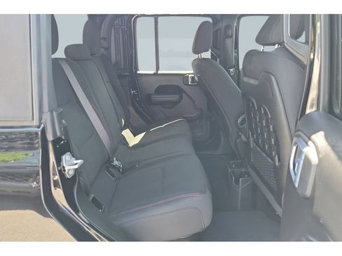 Used 2021 Jeep Gladiator Rubicon AWD/4WD image 19
