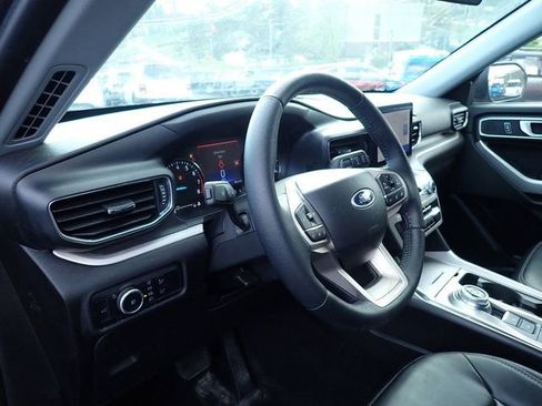 Used 2023 Ford Explorer XLT w/ Equipment Group 202A image 16