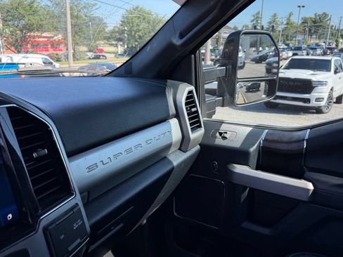 Used 2022 Ford F250 Lariat w/ Black Appearance Package AWD/4WD image 22