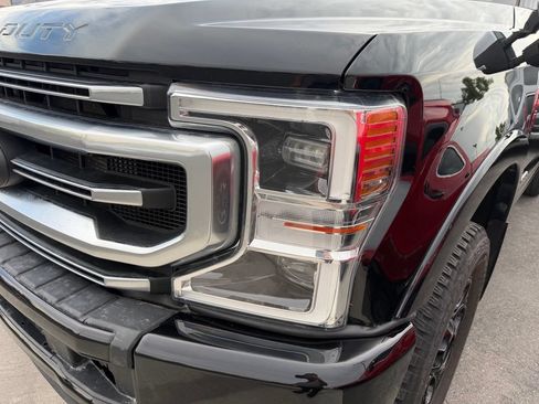 Used 2022 Ford F350 Platinum w/ Tremor Off-Road Package AWD/4WD image 32