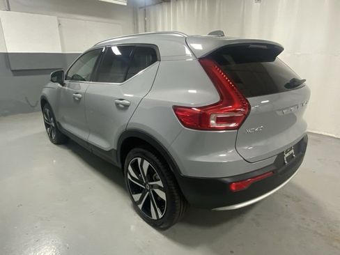 Used 2025 Volvo XC40 B5 Plus w/ Protection Package Premier image 2