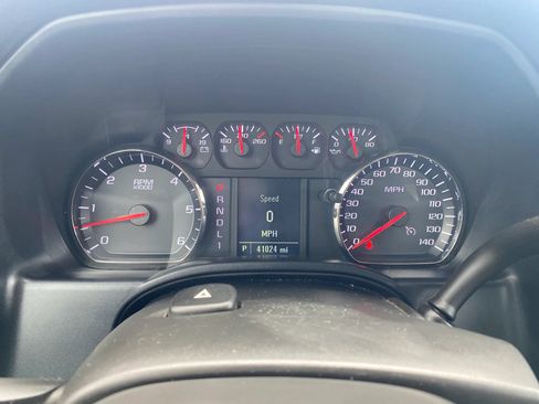 Used 2019 Chevrolet Silverado 2500 W/T AWD/4WD image 9