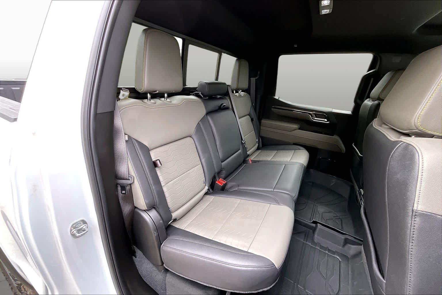 Used 2025 Chevrolet Silverado 1500 ZR2 w/ Technology Package AWD/4WD image 25