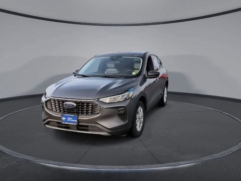 Used 2025 Ford Escape Active w/ Tech Pack #1 image 3