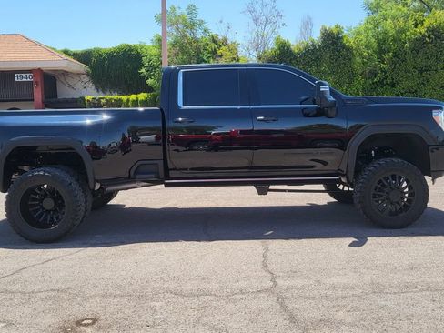 Used 2022 GMC Sierra 3500 Denali w/ Denali Ultimate Package AWD/4WD image 11