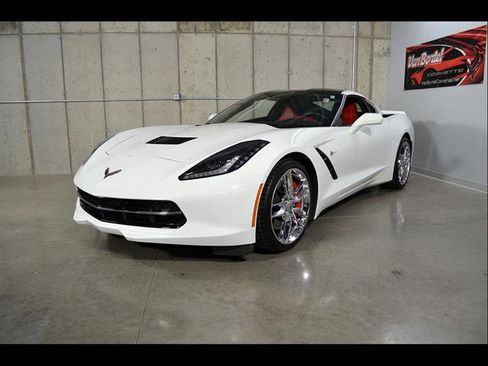 Used 2015 Chevrolet Corvette Stingray Coupe w/ 3LT Preferred Equipment Group RWD image 4