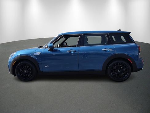 Used 2022 MINI Cooper Clubman S w/ Premium Package image 4