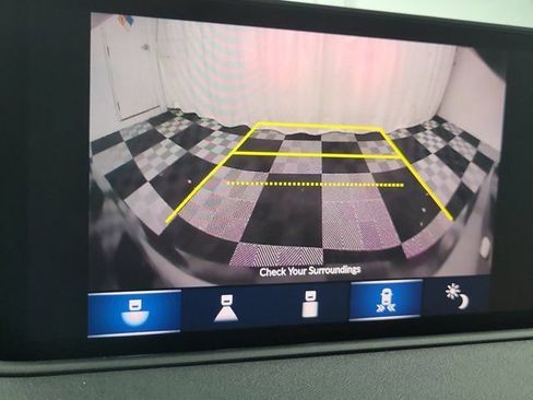Used 2023 Acura MDX w/ Technology Package FWD image 29