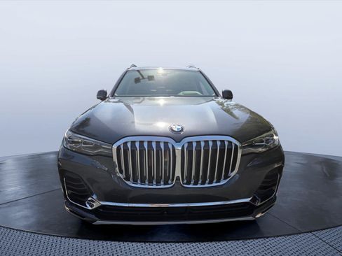 Used 2021 BMW X7 xDrive40i w/ Executive Package AWD/4WD image 2
