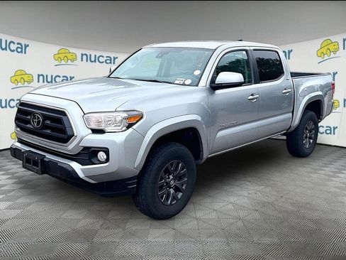 Certified 2023 Toyota Tacoma SR5 AWD/4WD image 2