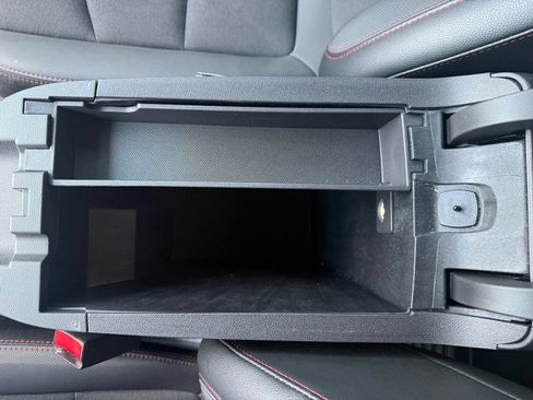 Used 2024 Chevrolet Equinox RS FWD image 40