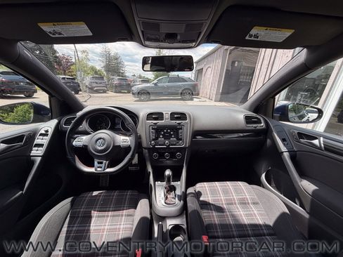 Used 2012 Volkswagen Golf 4-Door FWD image 25